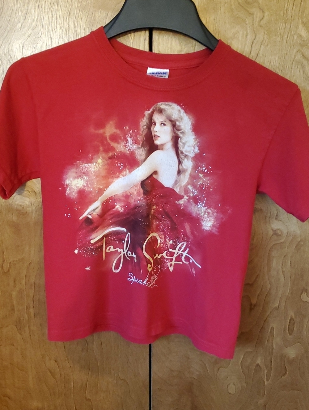 Taylor Swift Red Gildan Speak Easy Tour Graphic Kids Tee Size S
